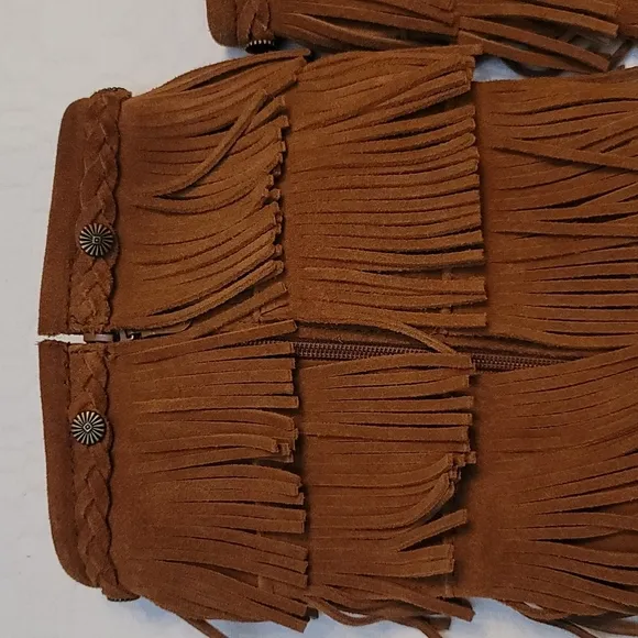 Minnetonka boots 100% suede leather fringe camel color zipper sides sz 10
