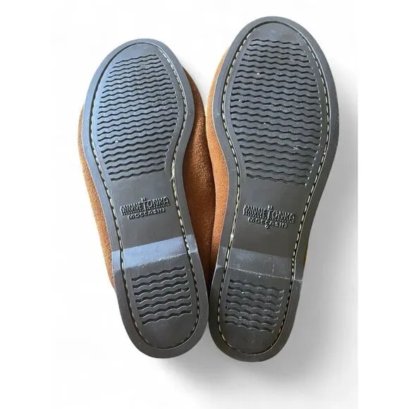 Minnetonka Women’s Moccasins Thunderbird Beaded Suede Size 6.5 New Without Box