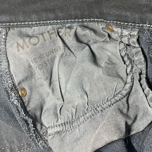 MOTHER The Stunner Zip Ankle Step Fray Jeans Dark Wash Size 28