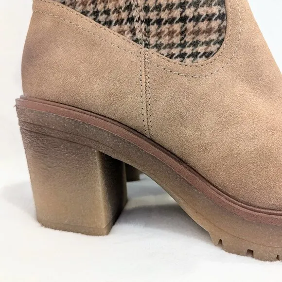 MUK LUKS Platform Riser Boots 9.5 Chunky Tread Houdstooth Pattern Shaft Tan Bwn