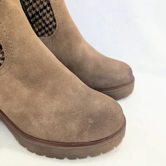 MUK LUKS Platform Riser Boots 9.5 Chunky Tread Houdstooth Pattern Shaft Tan Bwn