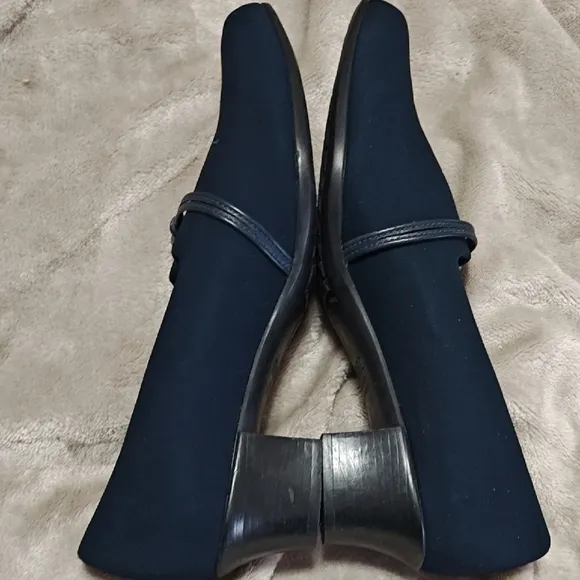 Munro Munro Cindi II  Navy Blue Side Buckle Shoes size 8.5M