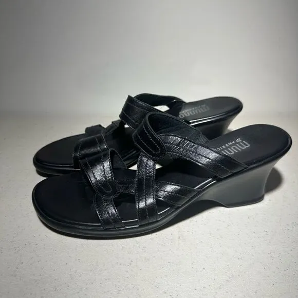 Munro Size 8.5 M Black Slide Leather Women Sandal Shoes
