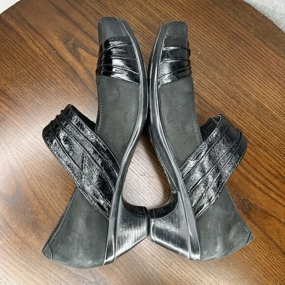 Naot Attitude Pump Heels Women's 39 / 8 Black Suede Mary Jane Comfort Career‎
