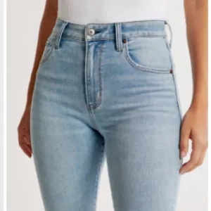 NEW Abercrombie &amp; Fitch The Super Skinny Ankle High Rise Jeans - Size 37/24 L