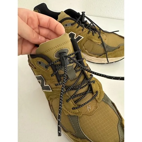 New Balance 2002R Protection Pack Dark Moss Sneaker Shoes Brown Men 7.5 Women 9