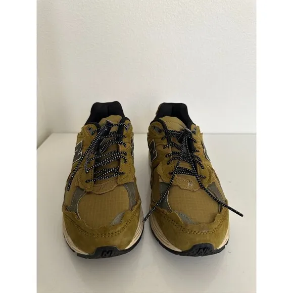 New Balance 2002R Protection Pack Dark Moss Sneaker Shoes Brown Men 7.5 Women 9