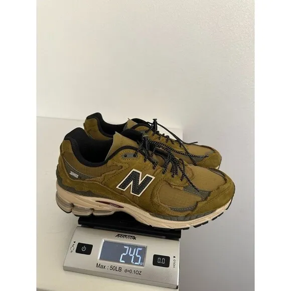 New Balance 2002R Protection Pack Dark Moss Sneaker Shoes Brown Men 7.5 Women 9