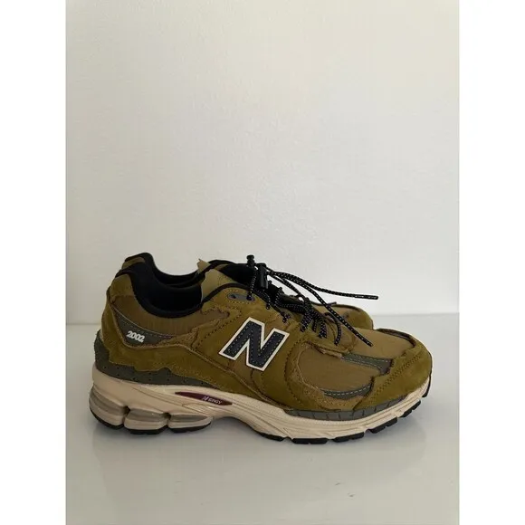 New Balance 2002R Protection Pack Dark Moss Sneaker Shoes Brown Men 7.5 Women 9