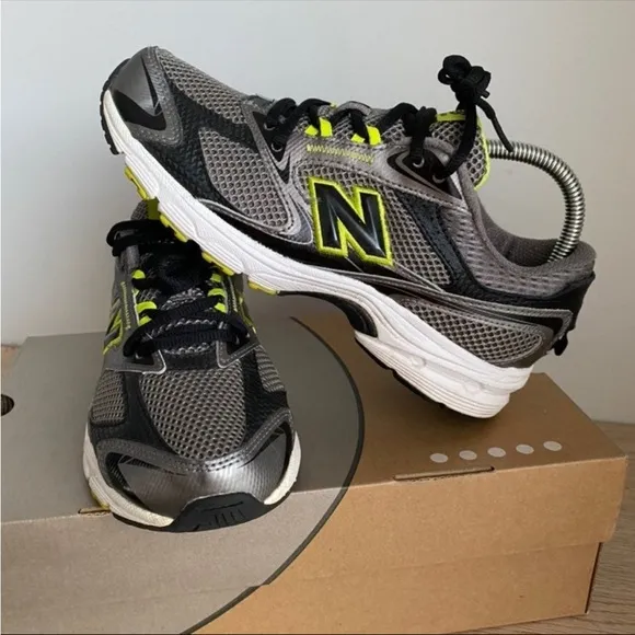 New Balance 553- 6.5 Y- 8 W