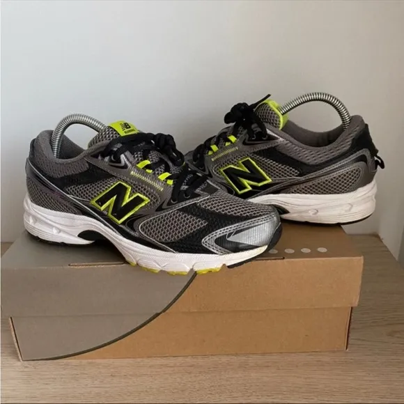 New Balance 553- 6.5 Y- 8 W