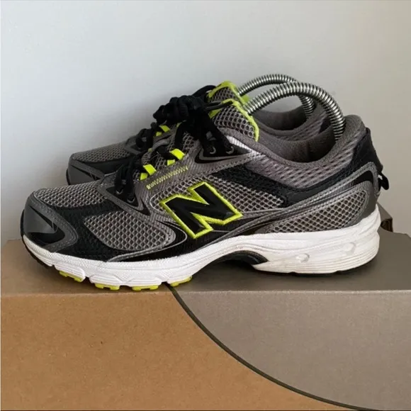 New Balance 553- 6.5 Y- 8 W