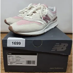 New Balance Classics 997H Shoes Womens‎ 11 Mens 9.5 Athletic Casual Sneakers