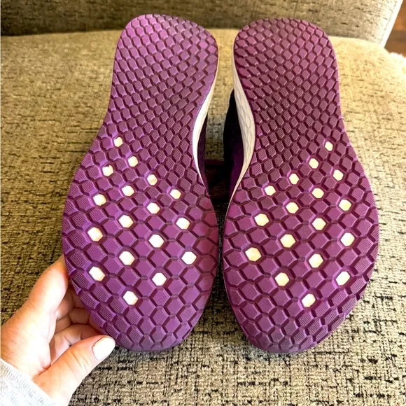 New Balance Women's Fresh Foam Arishi V3  Purple Running Shoes Sneakers Size 7.5