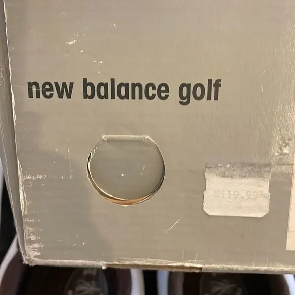 NEW BALANCE GOLF SHOES.  NEW.  SIZE 7 2E WIDE.