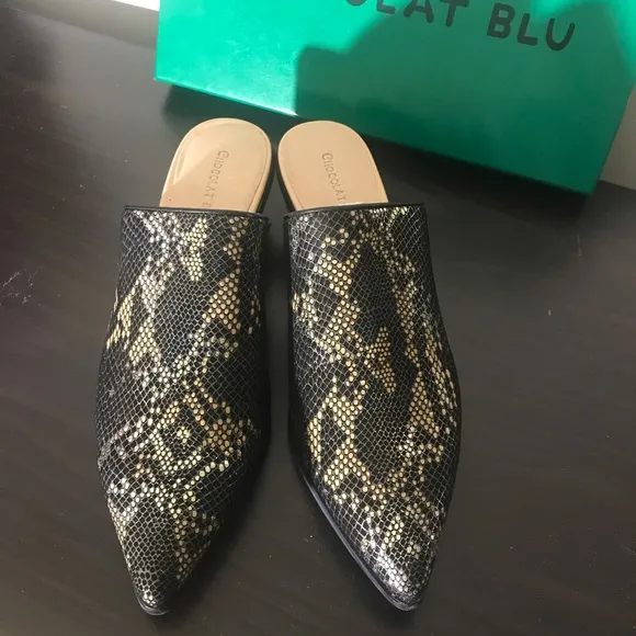New Chocolat blu Clint shoes 7 black gold