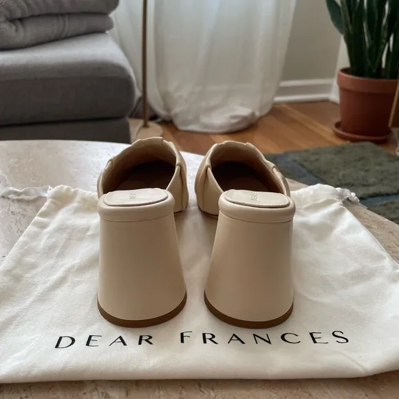 NEW Dear Frances Sherry Mule in Cream size 6/36