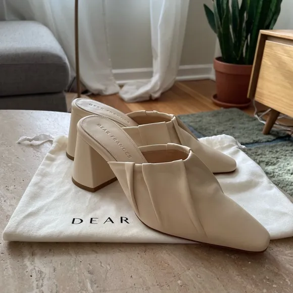NEW Dear Frances Sherry Mule in Cream size 6/36