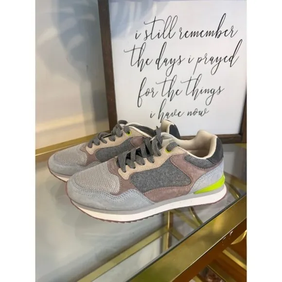 NEW Hoff Antwerp Sneakers Shoes Suede Leather Colorblock Size: 6