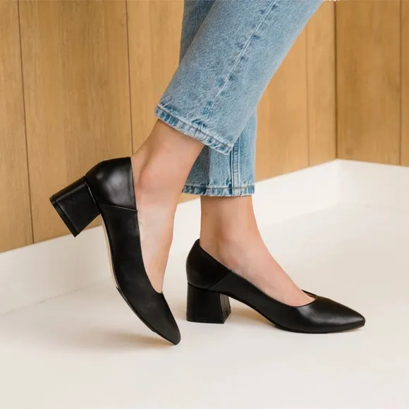 NEW IN BOX Nisolo Fiorela Go-To Mid Heel in Black, Size 8