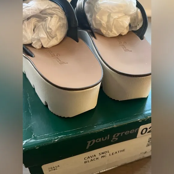 New in box - Paul Green black leather Cava Sandal, Sz 6
