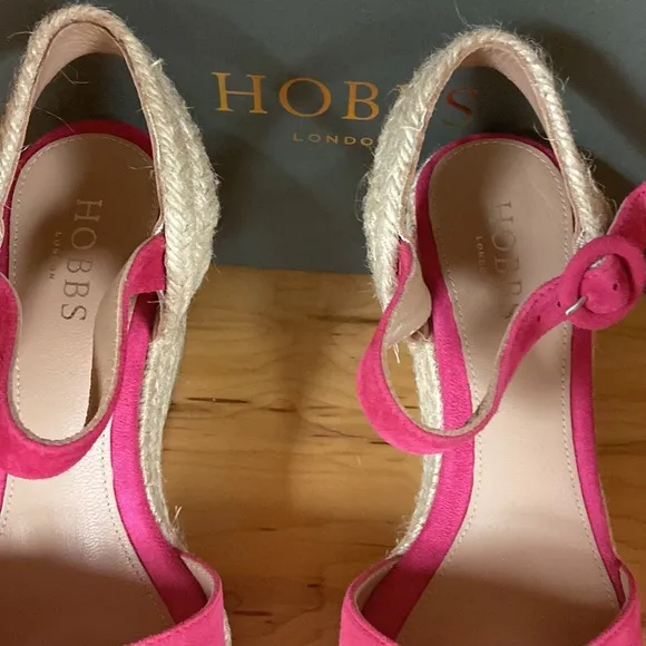 NEW IN THE BOX HOBBS OF LONDON WOMEN SHOES SIZE 8
