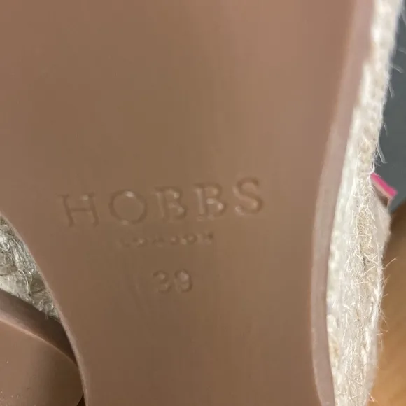 NEW IN THE BOX HOBBS OF LONDON WOMEN SHOES SIZE 8