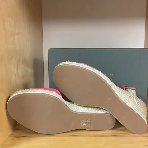 NEW IN THE BOX HOBBS OF LONDON WOMEN SHOES SIZE 8