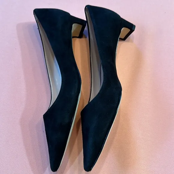 New Kate Spade Suede Shoes. Black. Size 8.