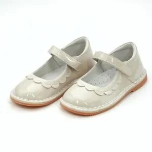NEW L'AMOUR girl's violette petal mary jane shoes in patent cream