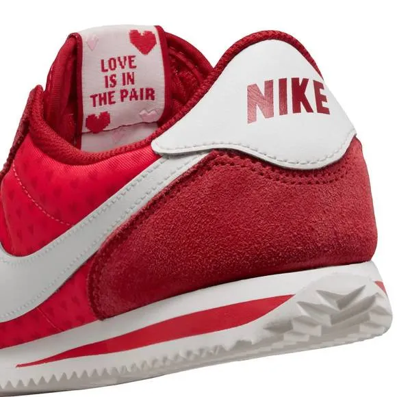 NEW NIKE kid's cortez hearts sneakers in lightt crimson/summit white-fire red