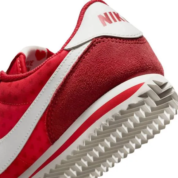 NEW NIKE kid's cortez hearts sneakers in lightt crimson/summit white-fire red