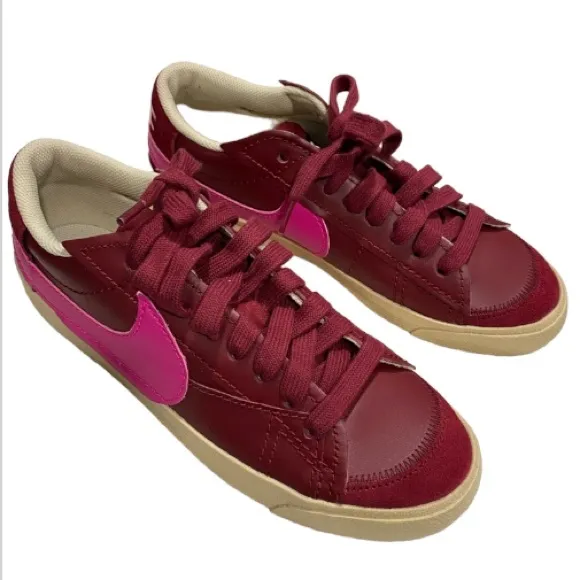 NEW Nike men’s sneakers shoes size 12 wine red