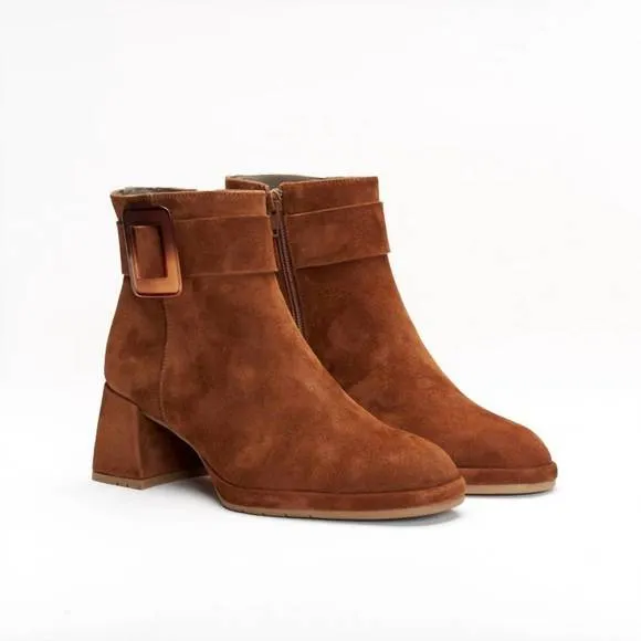 NEW SOFTWAVES women's ligia bootie in tobacco