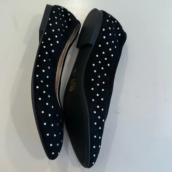 New Stuart Weitzman Black Suede Rhinestone Embellished Shoes. Size 7B.