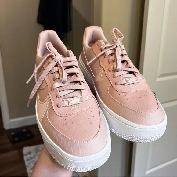 NEW Women’s Size 9 Nike Air Force 1 PLT.AF.ORM Pink Oxford Womens Sneakers