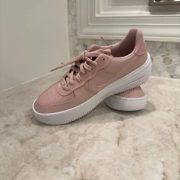 NEW Women’s Size 9 Nike Air Force 1 PLT.AF.ORM Pink Oxford Womens Sneakers