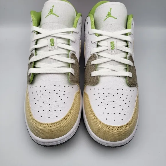 NEW Youth 6 | Women 7.5 Air Jordan 1 Low SE 'Pastel' - DJ0341-100