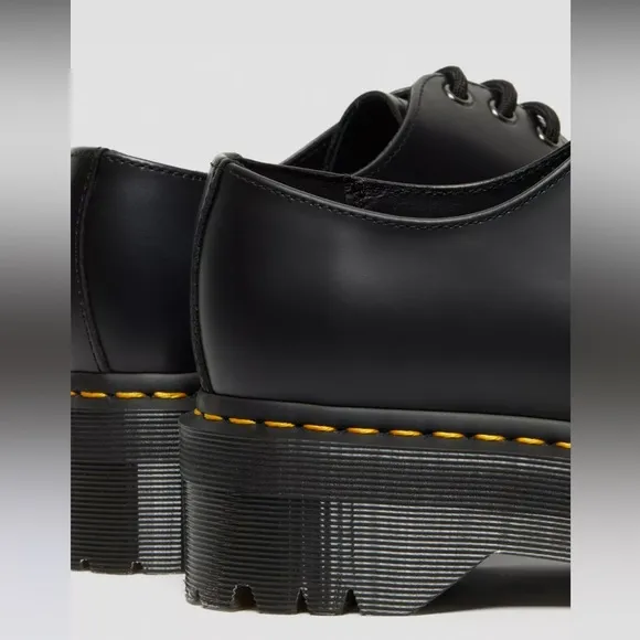 NIB* Doc Martens 1461 Smooth Leather Platform in Black - Women's 6