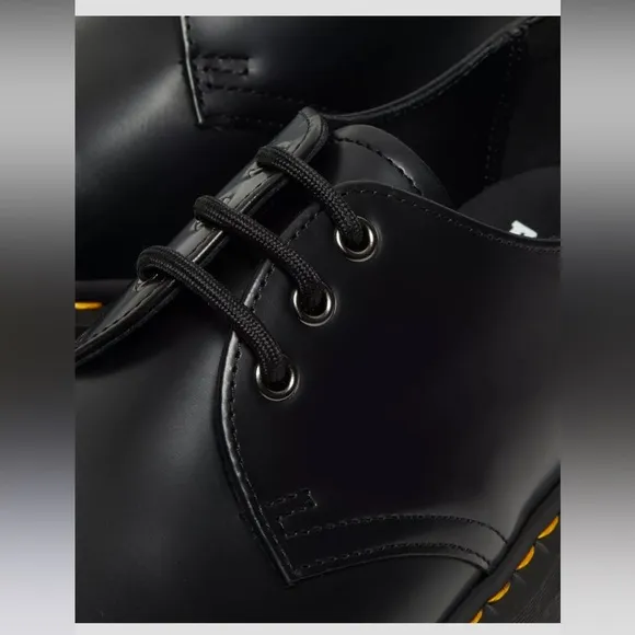 NIB* Doc Martens 1461 Smooth Leather Platform in Black - Women's 6