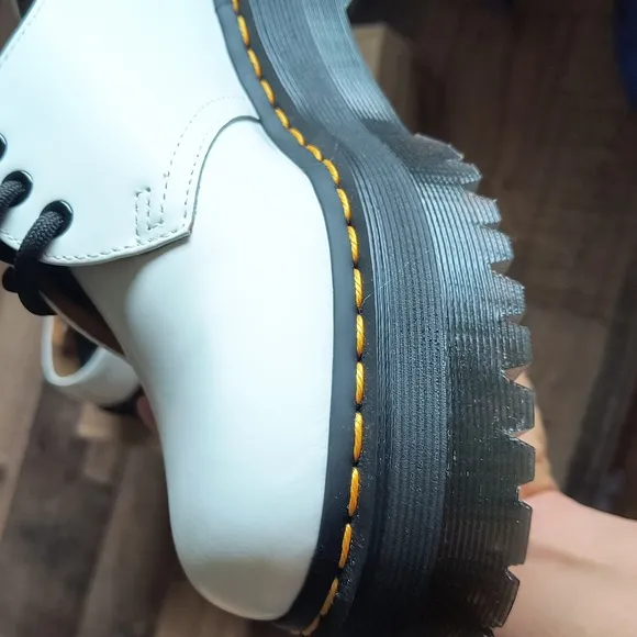 NIB Dr. Martens 1461 Quad White Smooth Leather Platform Sz 7 Women EU 38