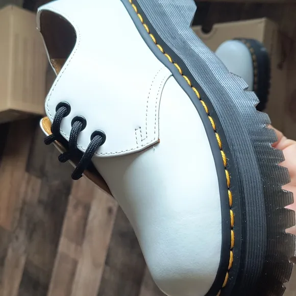 NIB Dr. Martens 1461 Quad White Smooth Leather Platform Sz 7 Women EU 38