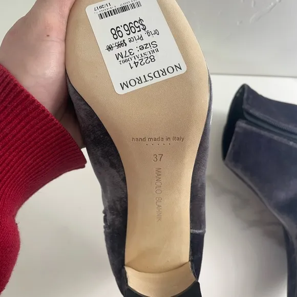 NIB Manolo Blahnik Brustalo Velvet Grey Booties Size 37
