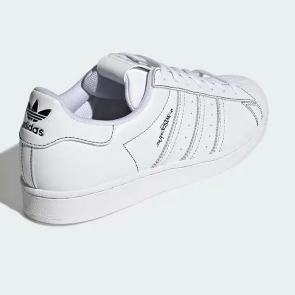 NIB Men's Adidas Disney Edition Sneakerella Superstars Sneakers Shoes Size 11