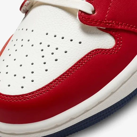 NIB Nike Air Jordan 1 USA mid SE Women size 8.5 / M7 . RETIRED!! Red white blue