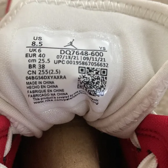 NIB Nike Air Jordan 1 USA mid SE Women size 8.5 / M7 . RETIRED!! Red white blue