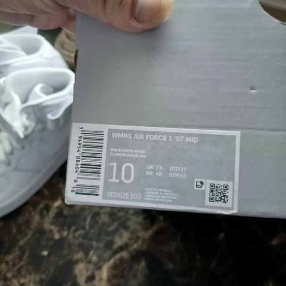 Nike Air Force 1 07 MidStreetwear/Lifestyle Shoes Size 8.5 Men/10 Women