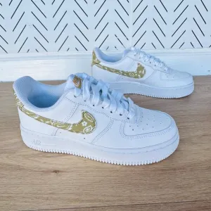 🤩Nike Air Force 1 07 Size 5 Women Shoes Essential White Paisley DJ9942-101 New