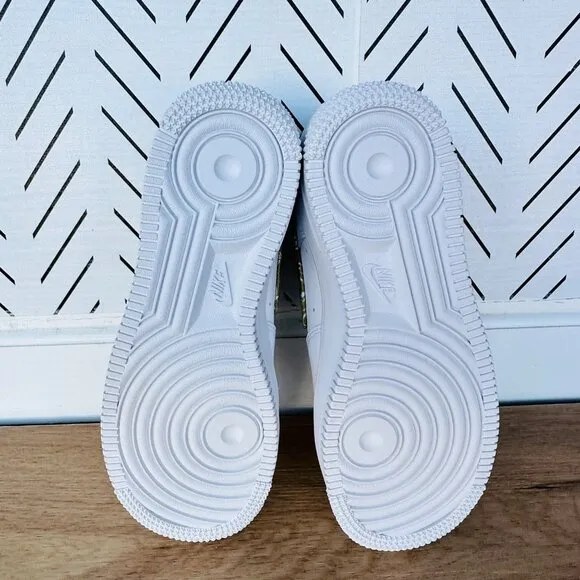 🤩Nike Air Force 1 07 Size 5 Women Shoes Essential White Paisley DJ9942-101 New