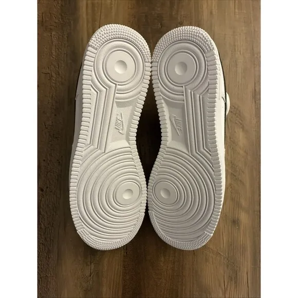 Nike Air Force 1 Low Men Size 12 White/Black Pebbled Leather (CT2302 100)